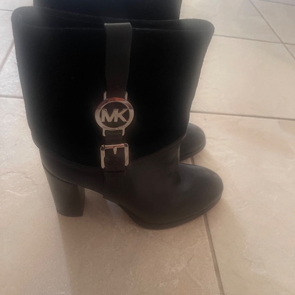 MK  booties - Picture 2 of 2